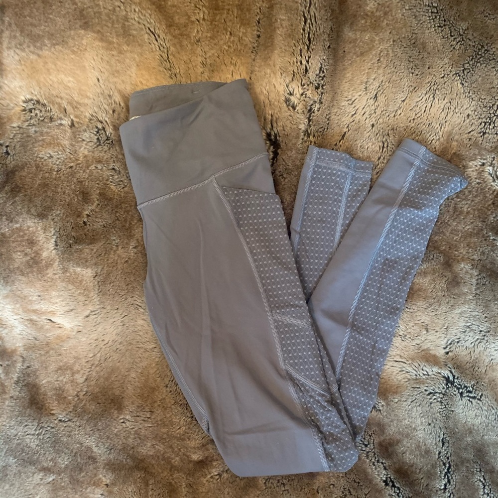 Mesh insert leggings
